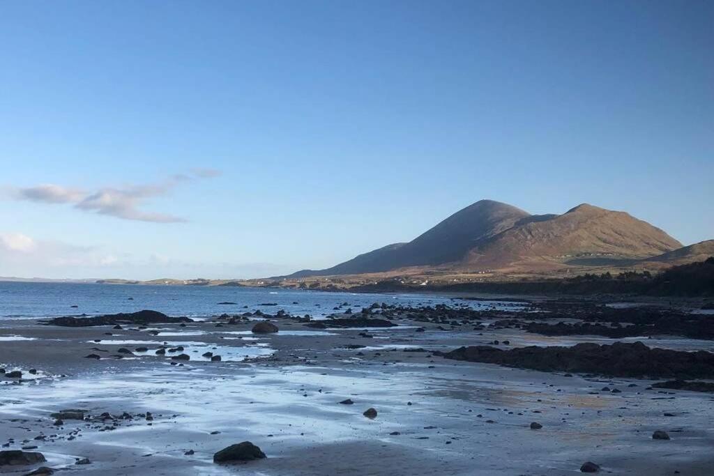 An Nead Beag Only 2 Miles From Louisburgh Villa Exteriör bild